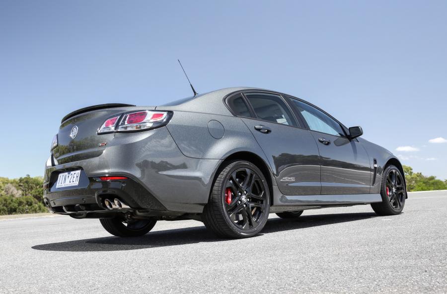  Holden Commodore SS V Redline 2017 года  (фото 7 из 11)